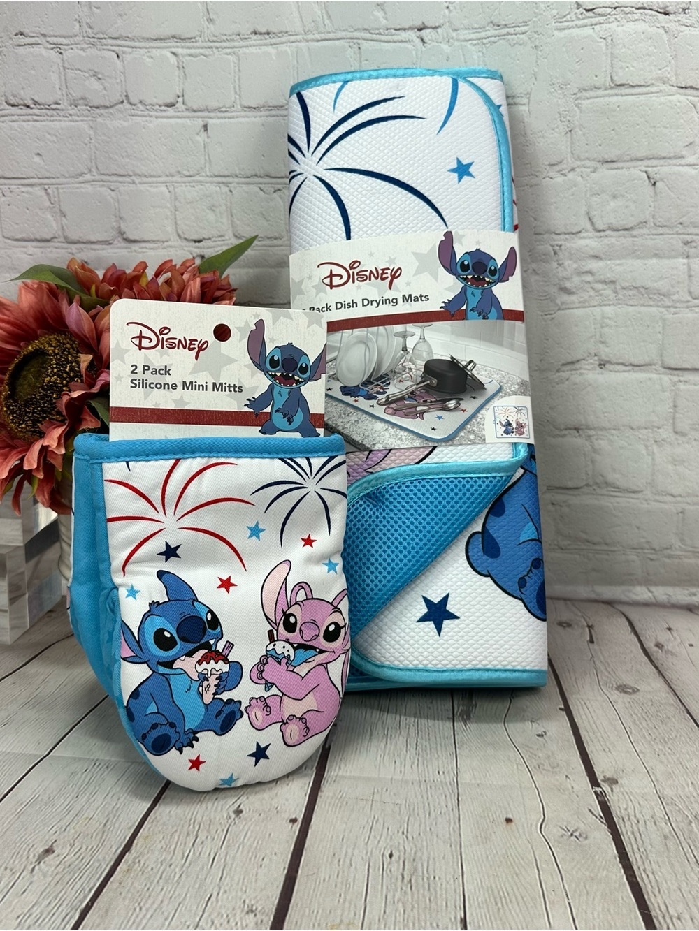 NWT Disney Stitch mini oven mitt & dish drying mat fandom 4th of July summer USA